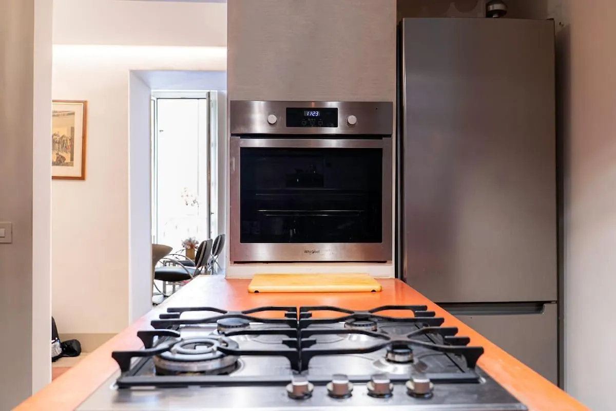 Vatican Deluxe Apartment - Borgo Stays Rome Italy